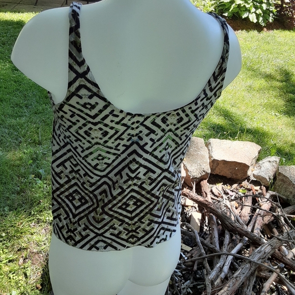 Size XS Rachel Roy summer abstract tye up tank top - Picture 6 of 16